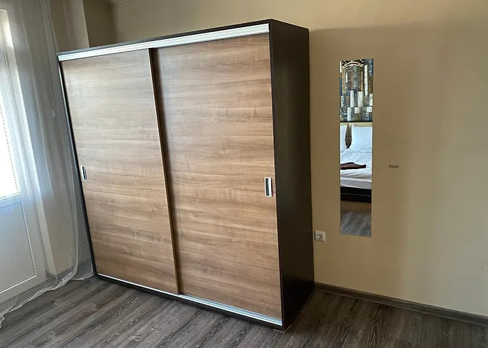 германови 招待所